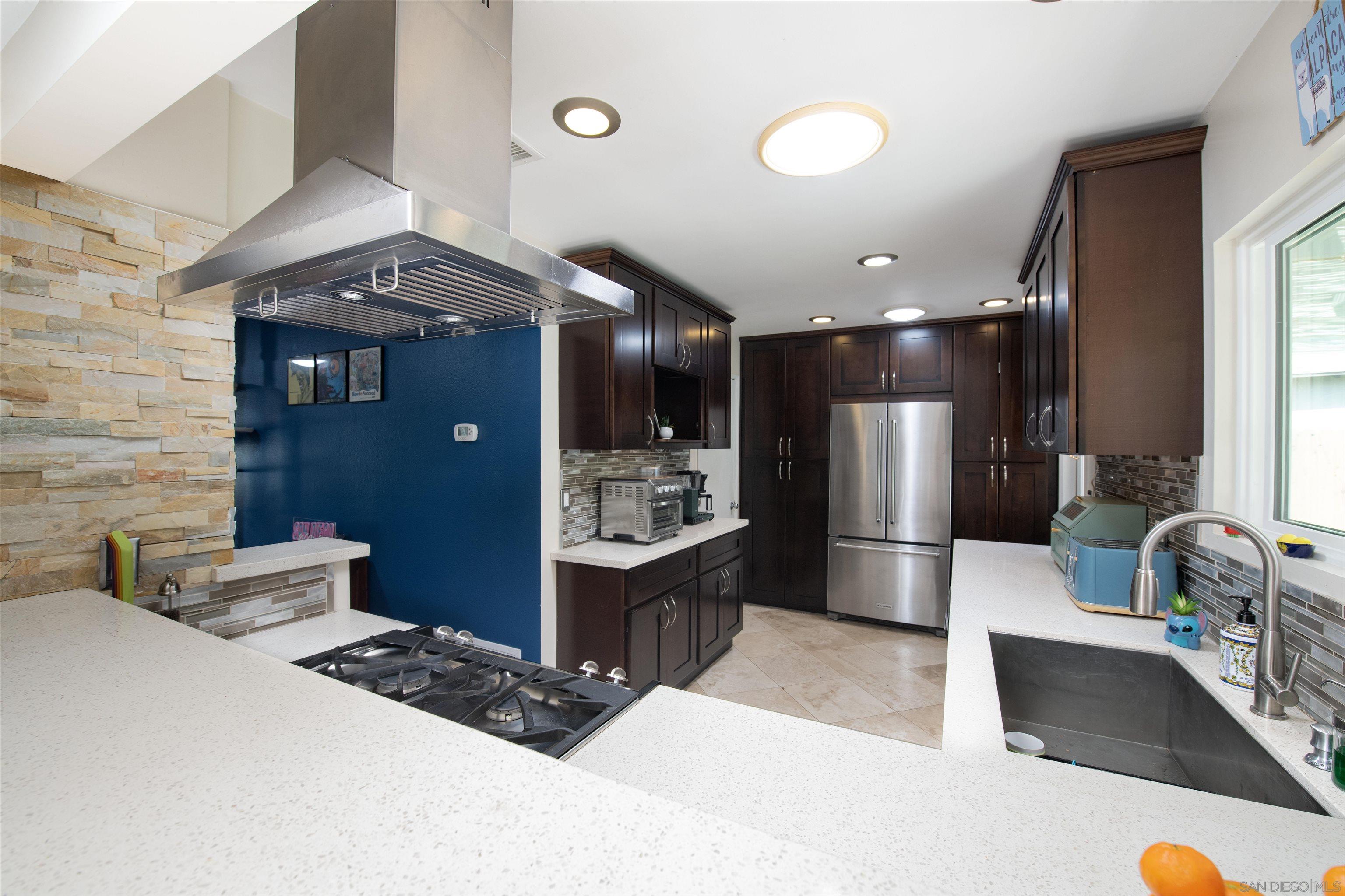 Detail Gallery Image 6 of 21 For 822  Laurelwood Ct, San Marcos,  CA 92069 - 3 Beds | 2 Baths