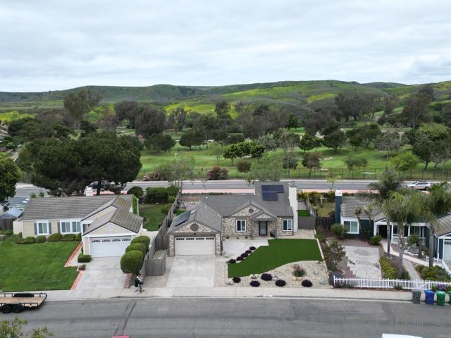 Detail Gallery Image 2 of 46 For 813  Sunningdale Dr, Oceanside,  CA 92057 - 3 Beds | 2 Baths