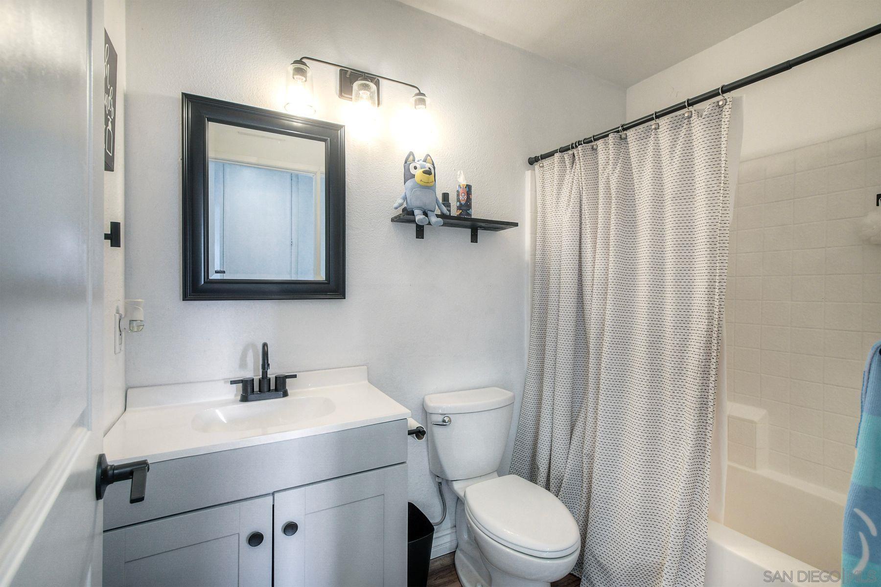 Detail Gallery Image 30 of 46 For 813  Sunningdale Dr, Oceanside,  CA 92057 - 3 Beds | 2 Baths