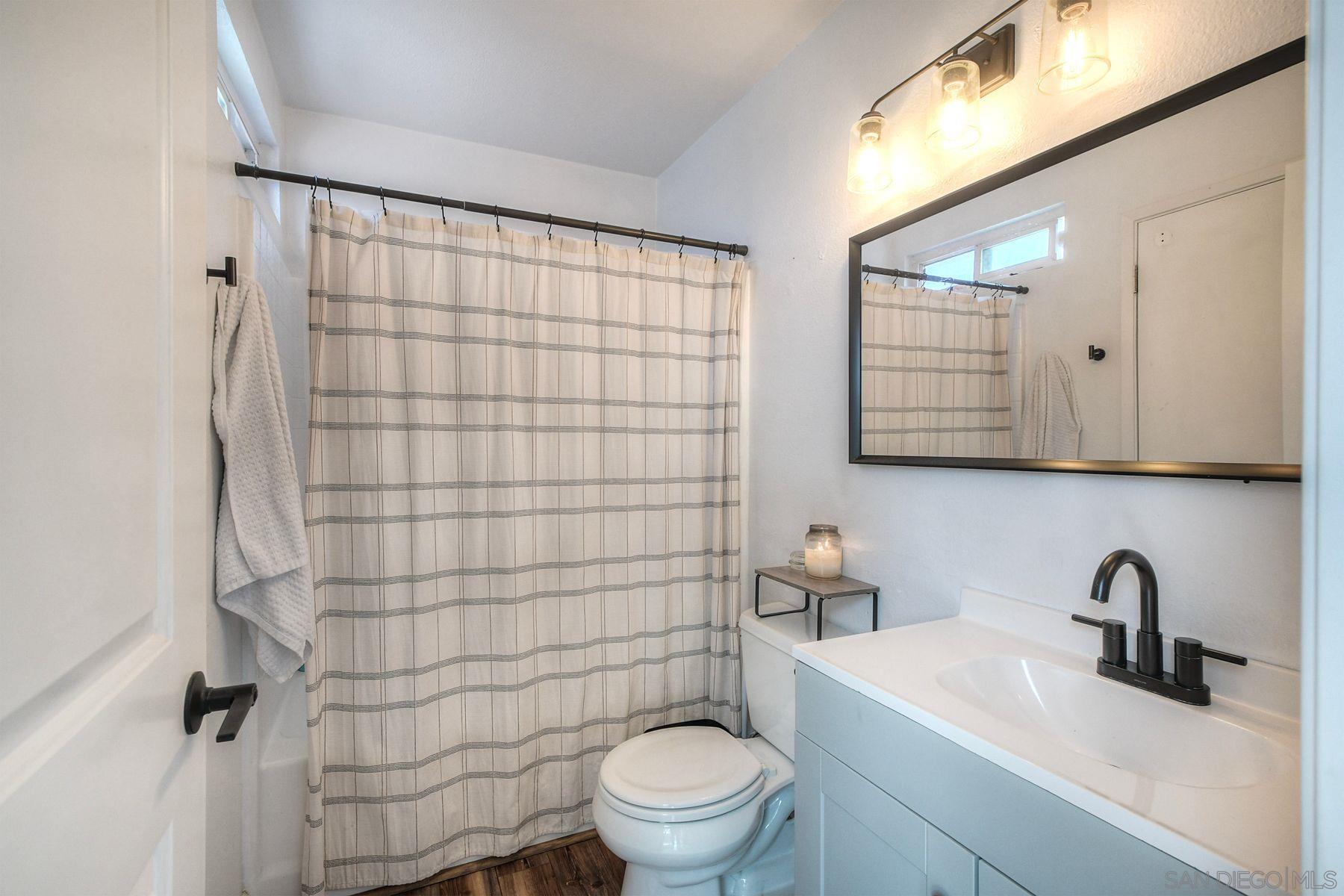 Detail Gallery Image 34 of 46 For 813  Sunningdale Dr, Oceanside,  CA 92057 - 3 Beds | 2 Baths