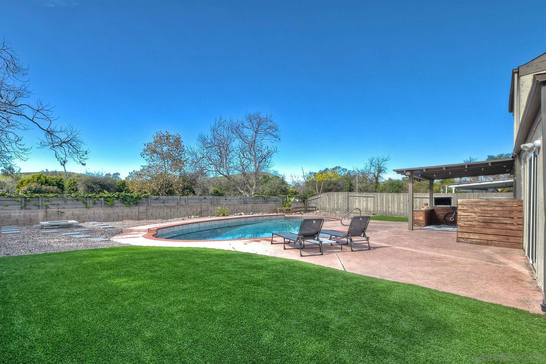 Detail Gallery Image 35 of 46 For 813  Sunningdale Dr, Oceanside,  CA 92057 - 3 Beds | 2 Baths