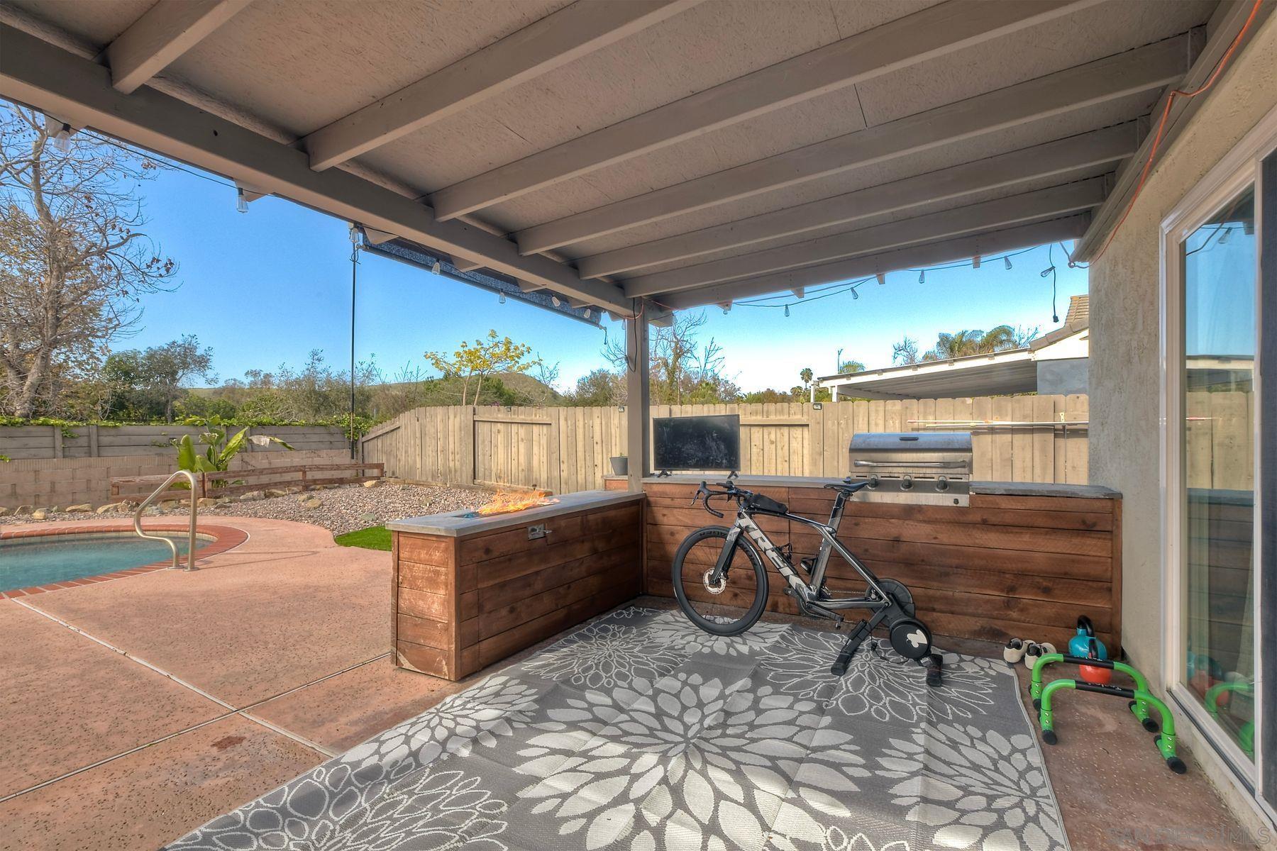 Detail Gallery Image 37 of 46 For 813  Sunningdale Dr, Oceanside,  CA 92057 - 3 Beds | 2 Baths