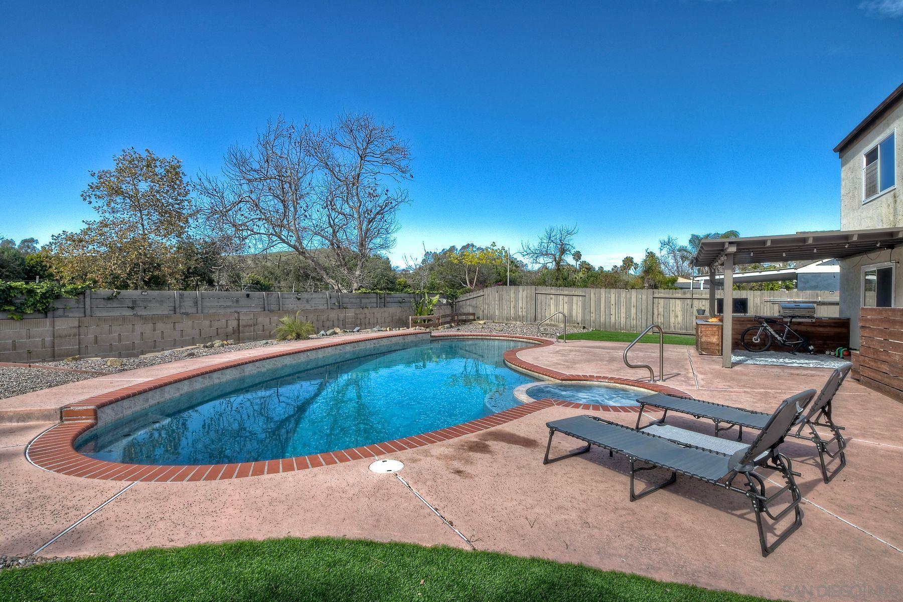 Detail Gallery Image 42 of 46 For 813  Sunningdale Dr, Oceanside,  CA 92057 - 3 Beds | 2 Baths