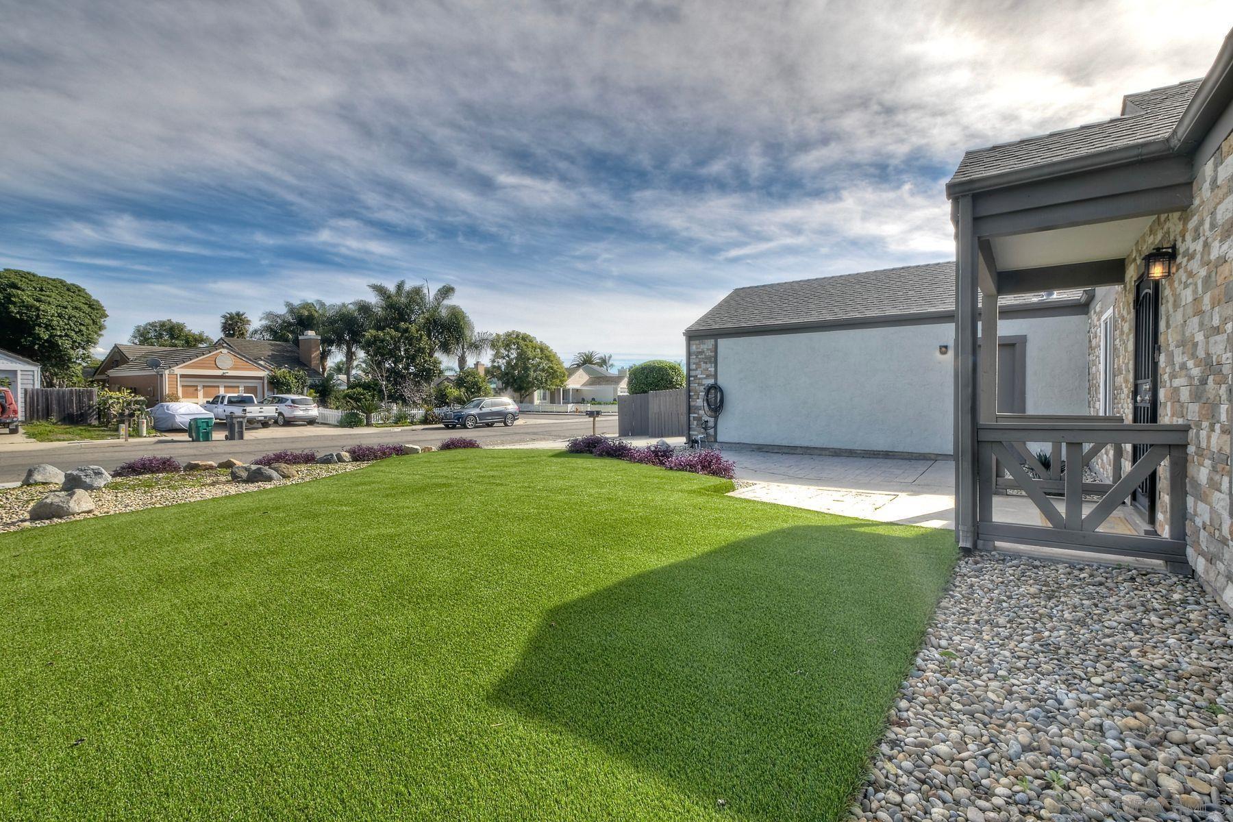 Detail Gallery Image 7 of 46 For 813  Sunningdale Dr, Oceanside,  CA 92057 - 3 Beds | 2 Baths