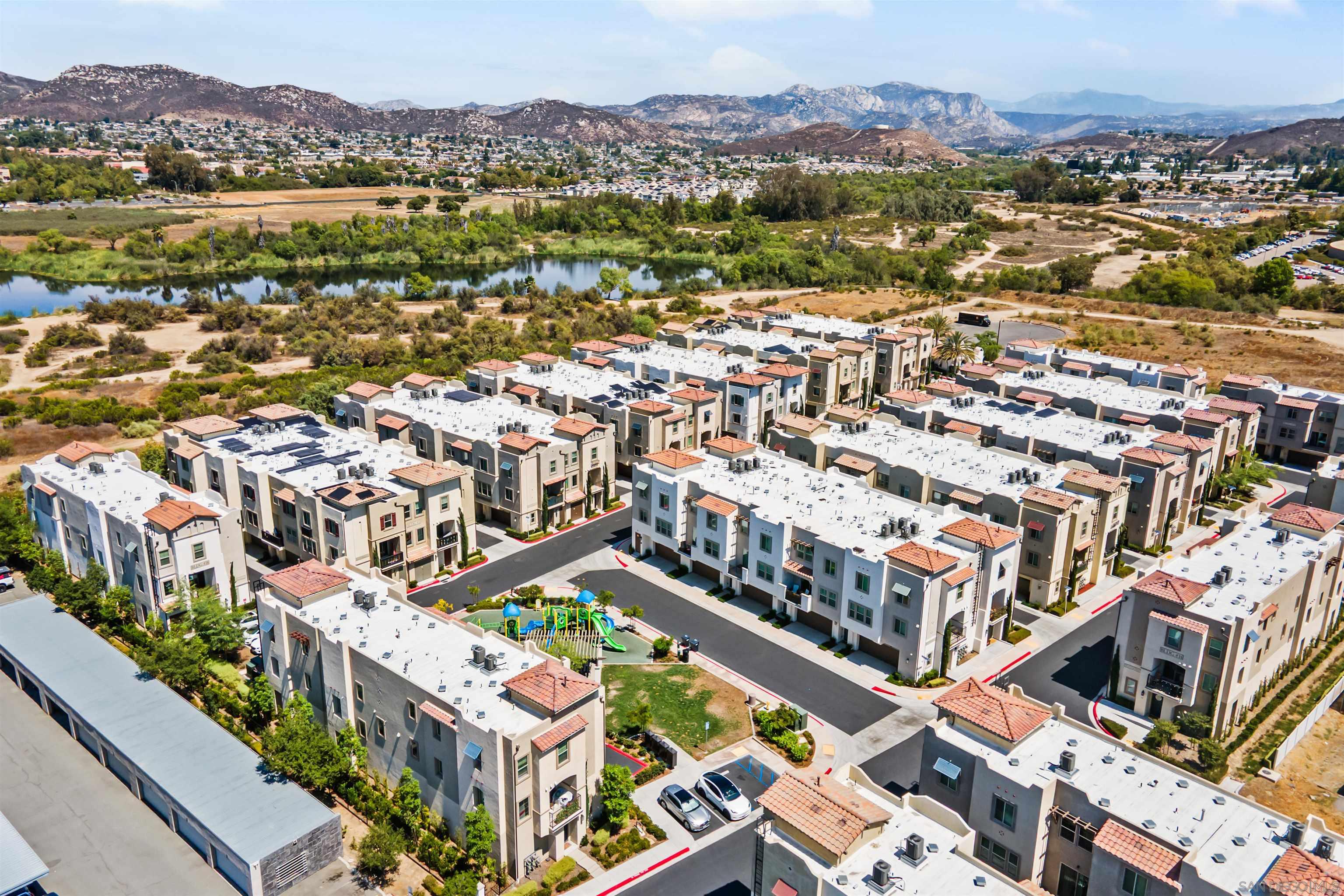 Detail Gallery Image 24 of 26 For 429  Lake Shore Way, Santee,  CA 92071 - 3 Beds | 2/1 Baths