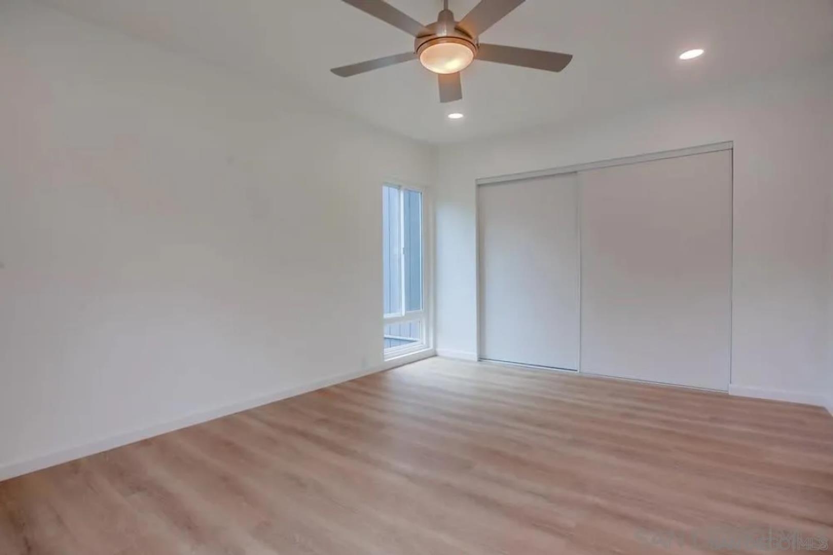 Detail Gallery Image 12 of 16 For 743  Bonair Way, Apt B, La Jolla,  CA 92037 - 3 Beds | 2 Baths