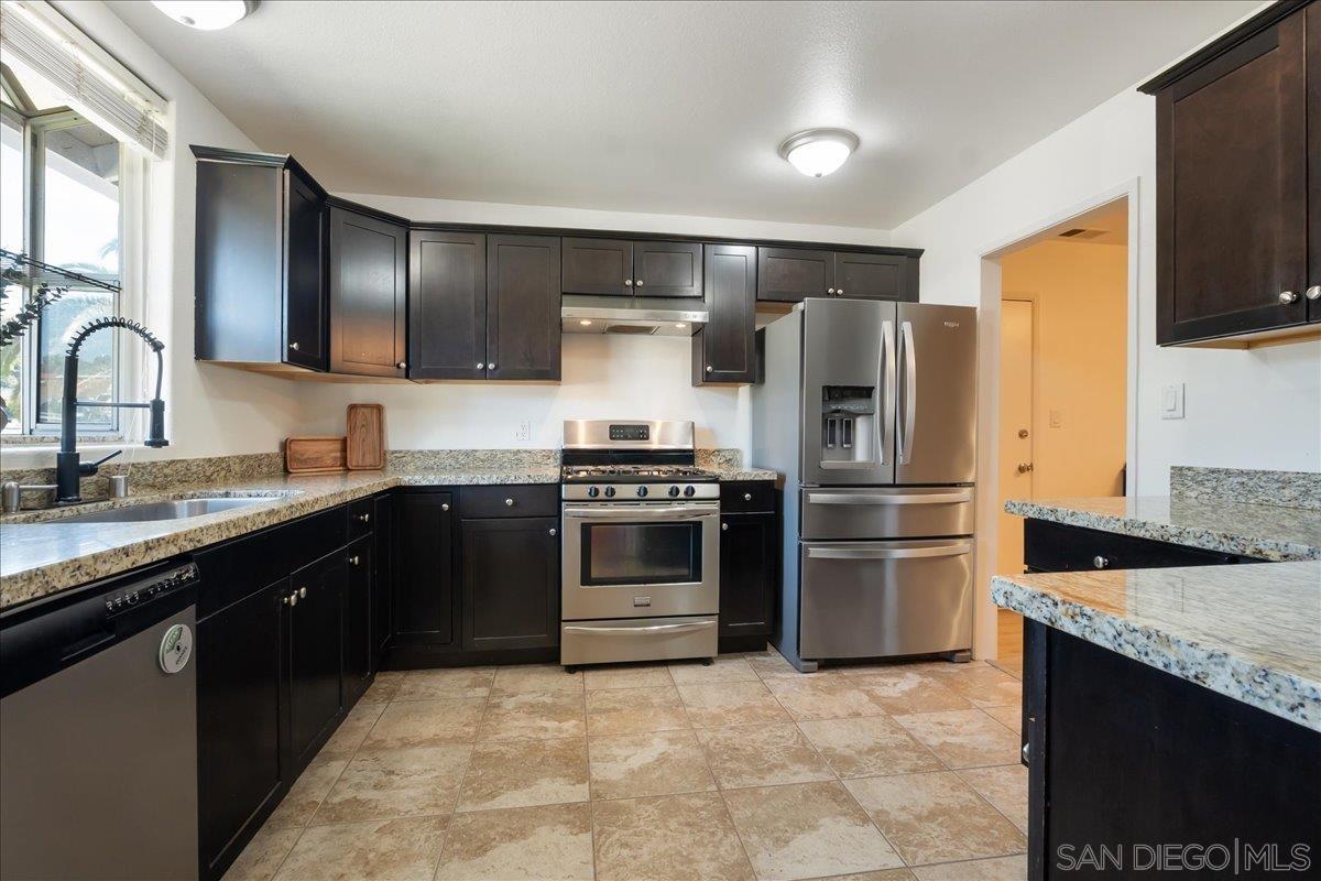 Detail Gallery Image 10 of 26 For 2861  Turnbull Street, Oceanside,  CA 92054 - 4 Beds | 2 Baths