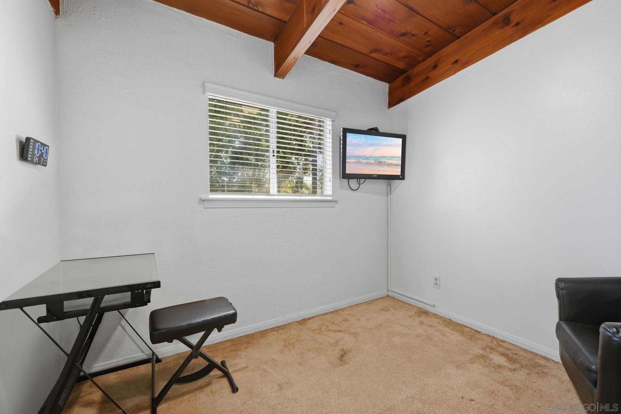 Detail Gallery Image 26 of 52 For 1521  Foothill Dr, Vista,  CA 92084 - 5 Beds | 3 Baths