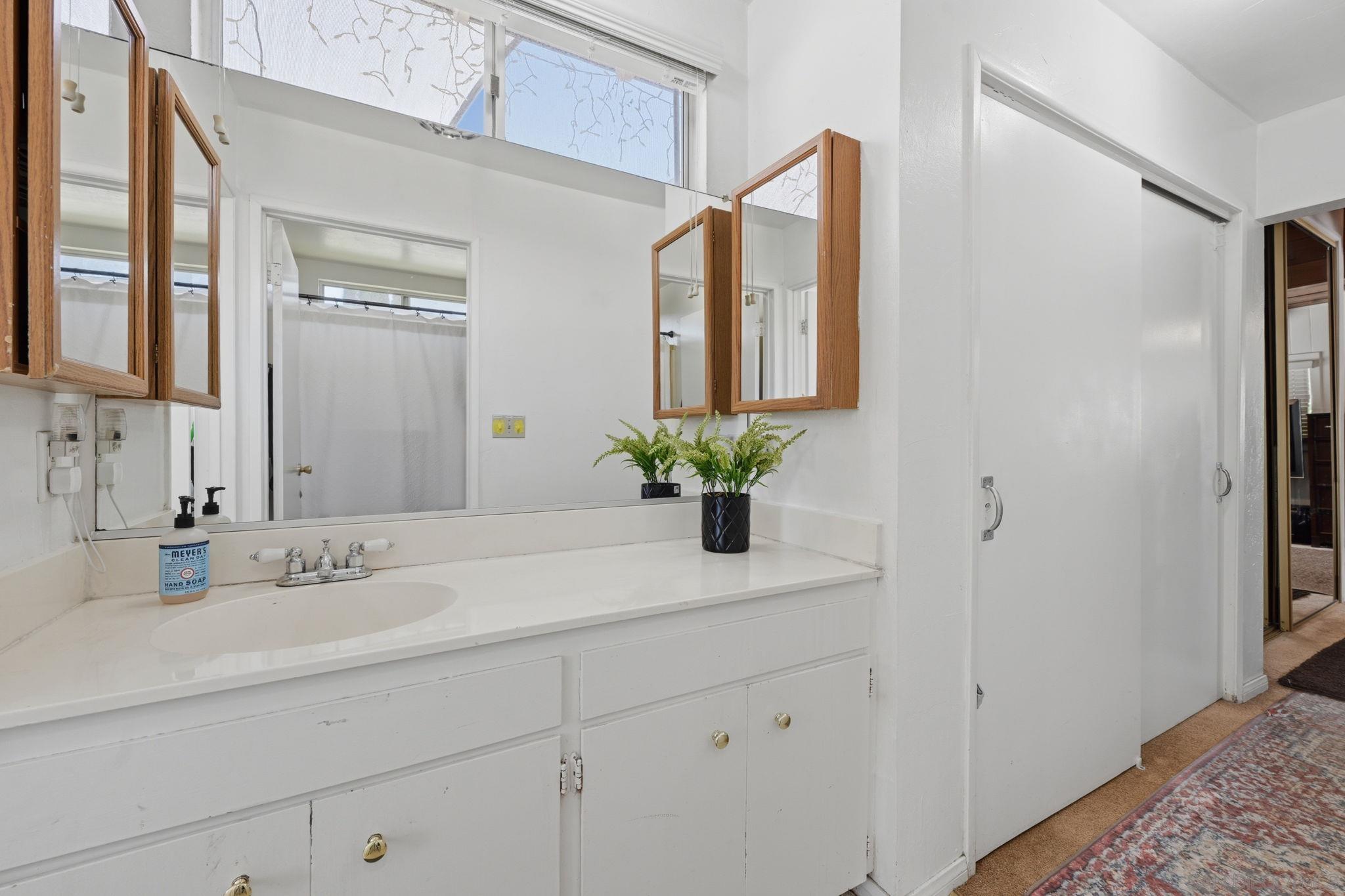 Detail Gallery Image 30 of 52 For 1521  Foothill Dr, Vista,  CA 92084 - 5 Beds | 3 Baths