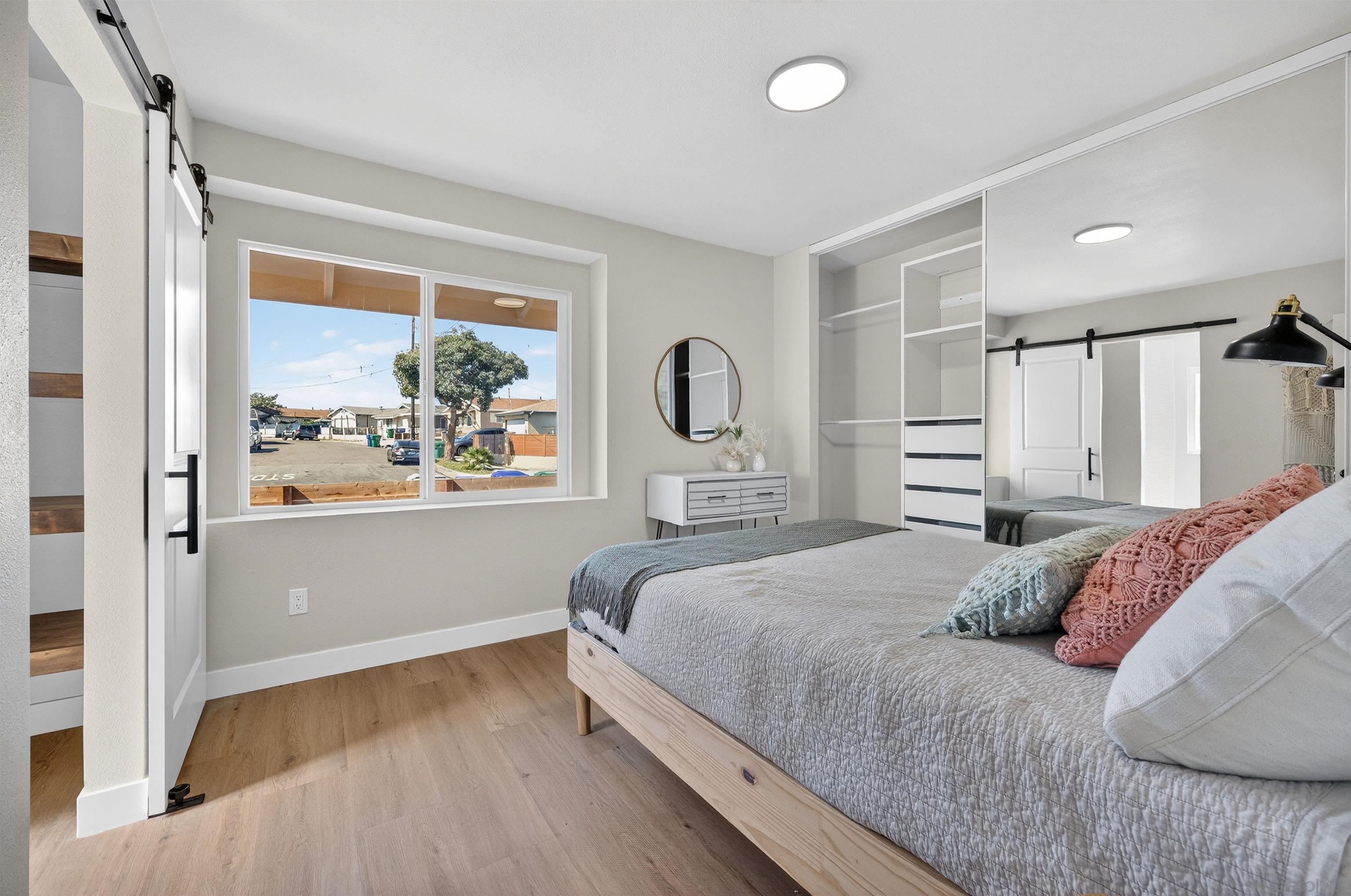 Detail Gallery Image 13 of 42 For 327  Sunswept Street, San Diego,  CA 92114 - 3 Beds | 2 Baths