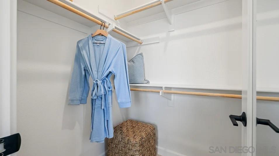 Detail Gallery Image 17 of 19 For 319  Honeysuckle, Oceanside,  CA 92057 - 3 Beds | 2/1 Baths