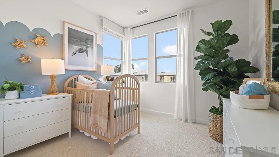 Detail Gallery Image 8 of 19 For 319  Honeysuckle, Oceanside,  CA 92057 - 3 Beds | 2/1 Baths