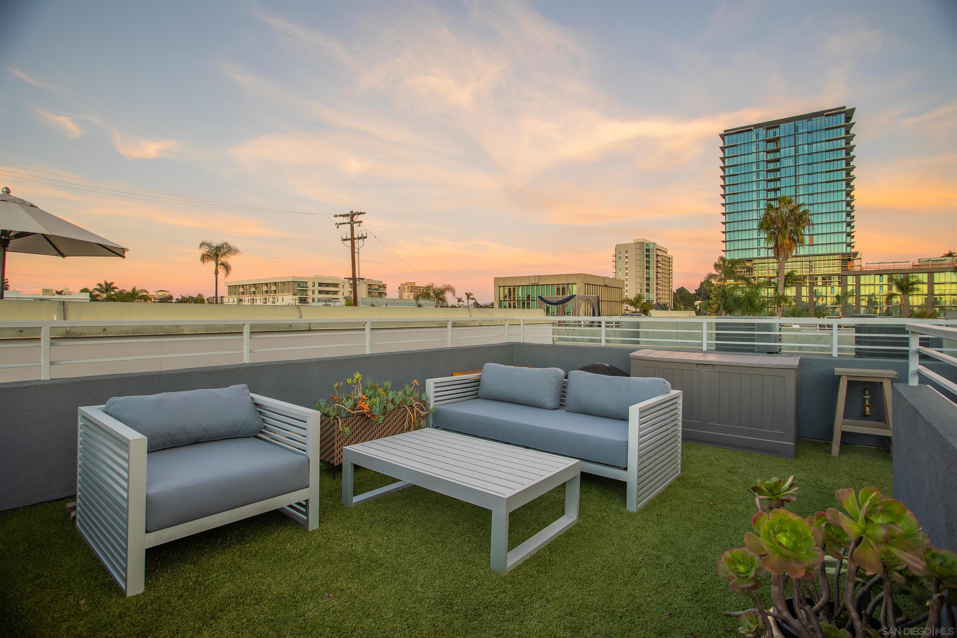 Detail Gallery Image 17 of 27 For 307  Upas St, San Diego,  CA 92103 - 2 Beds | 2/1 Baths