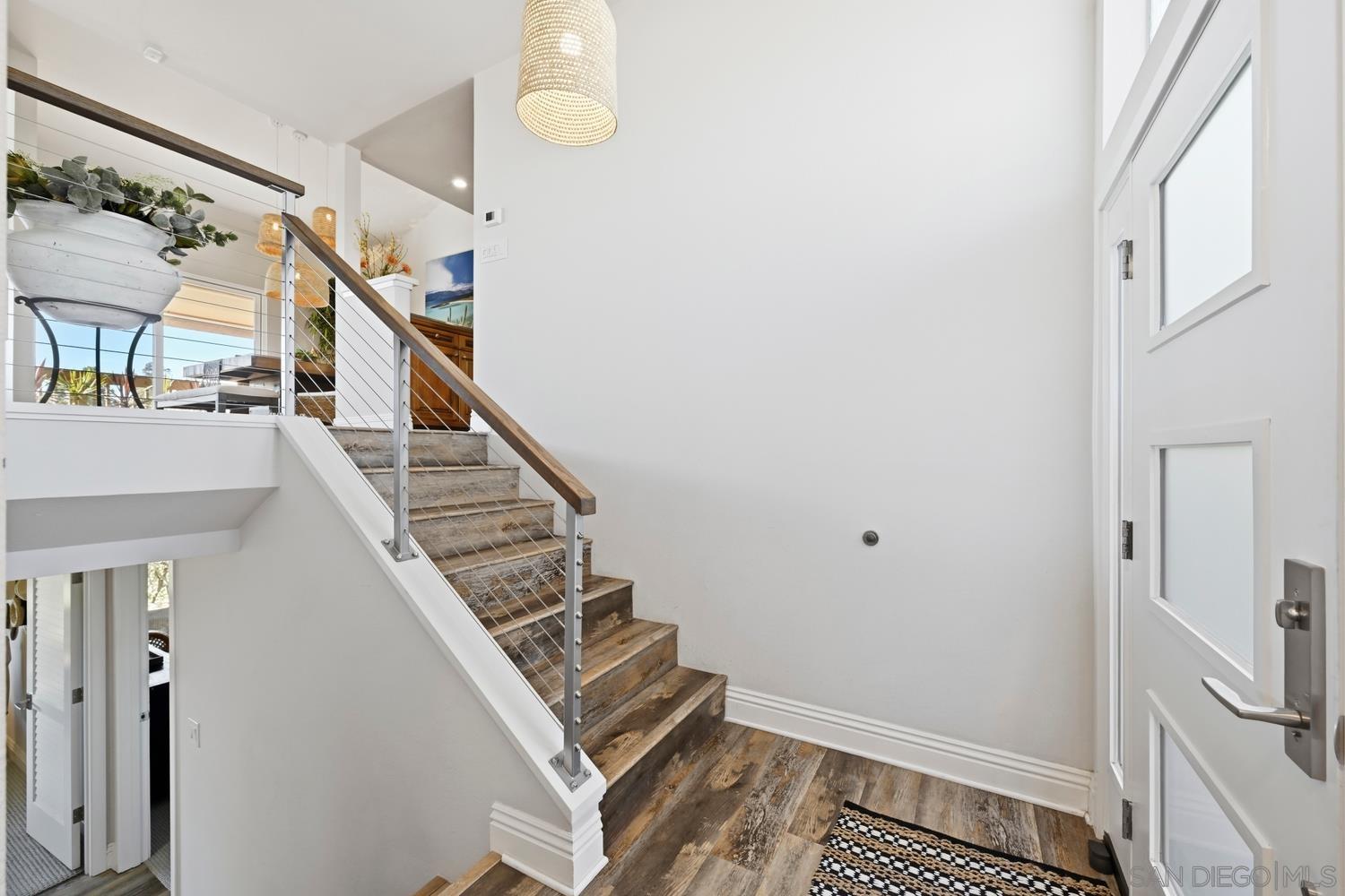 Detail Gallery Image 17 of 36 For 1989  Seawind Way, Oceanside,  CA 92054 - 3 Beds | 2/1 Baths