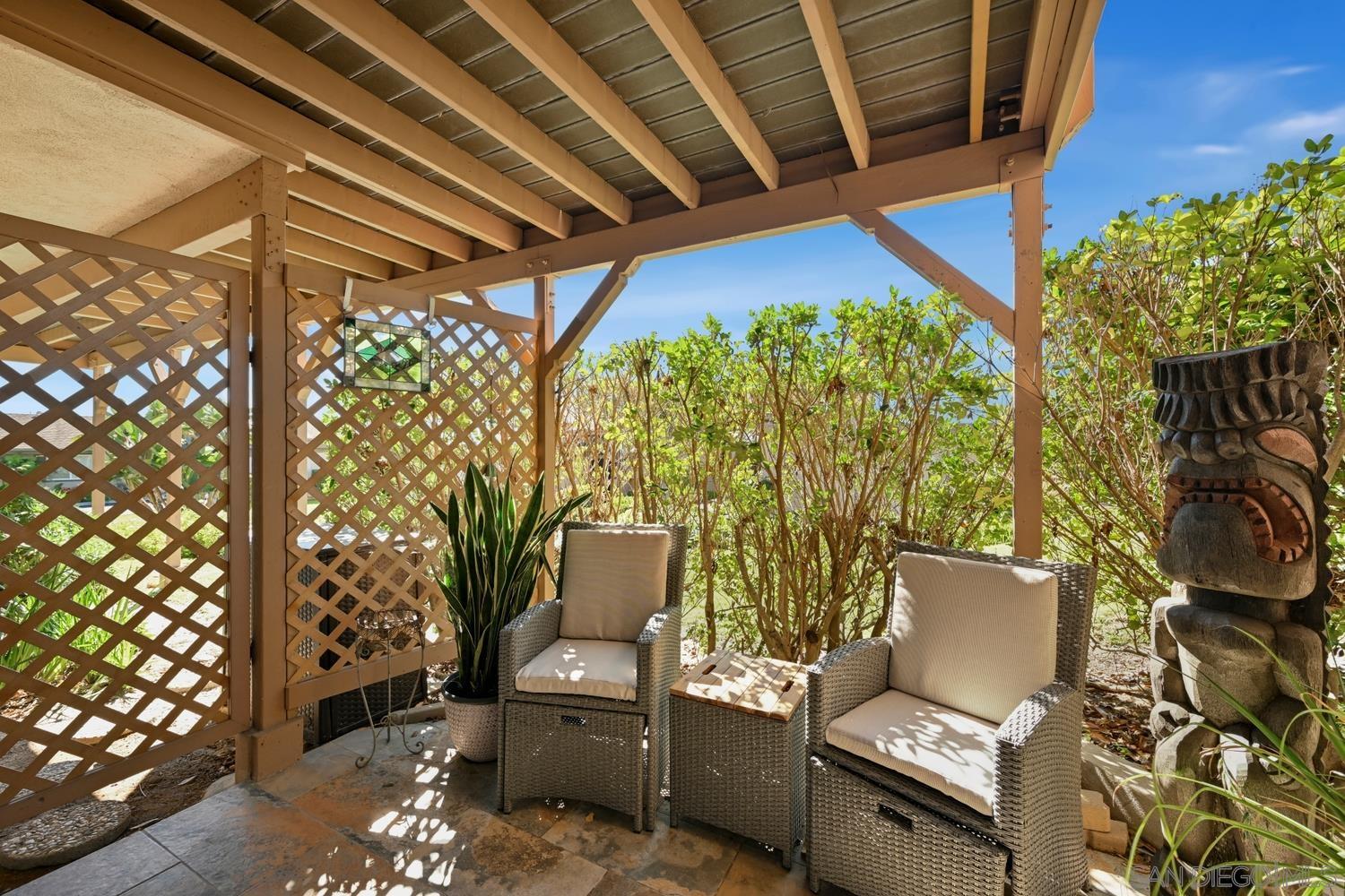 Detail Gallery Image 19 of 36 For 1989  Seawind Way, Oceanside,  CA 92054 - 3 Beds | 2/1 Baths