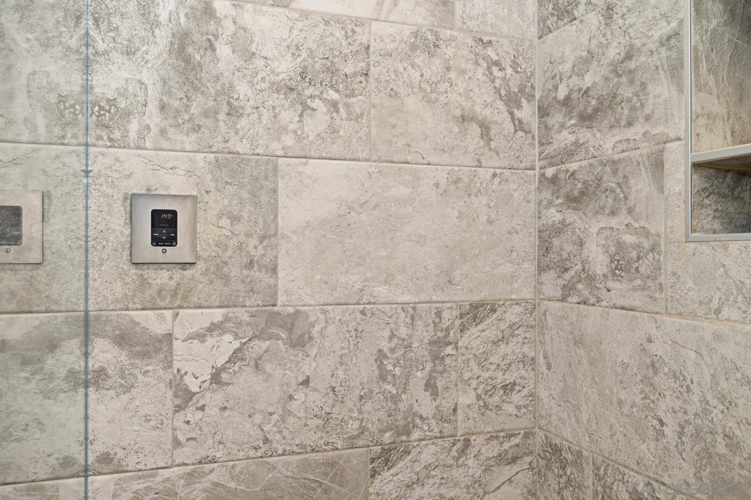 Detail Gallery Image 23 of 36 For 1989  Seawind Way, Oceanside,  CA 92054 - 3 Beds | 2/1 Baths