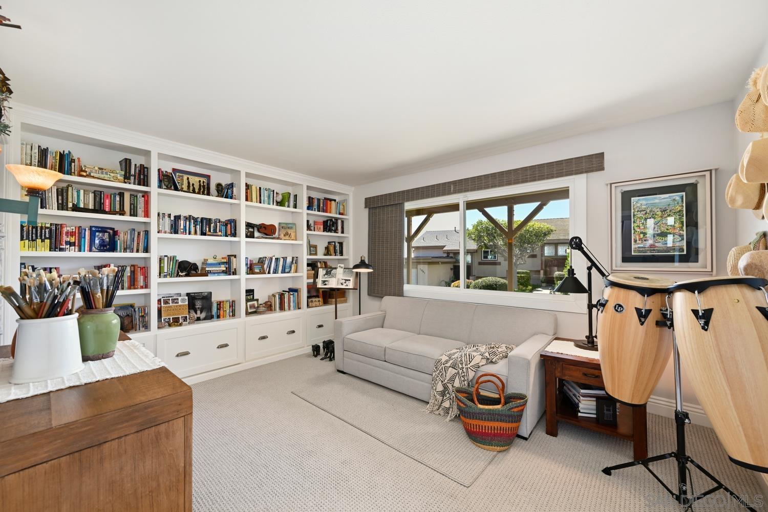 Detail Gallery Image 24 of 36 For 1989  Seawind Way, Oceanside,  CA 92054 - 3 Beds | 2/1 Baths