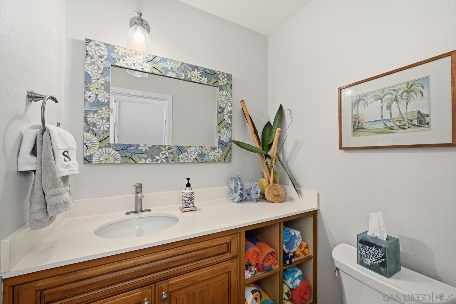 Detail Gallery Image 27 of 36 For 1989  Seawind Way, Oceanside,  CA 92054 - 3 Beds | 2/1 Baths