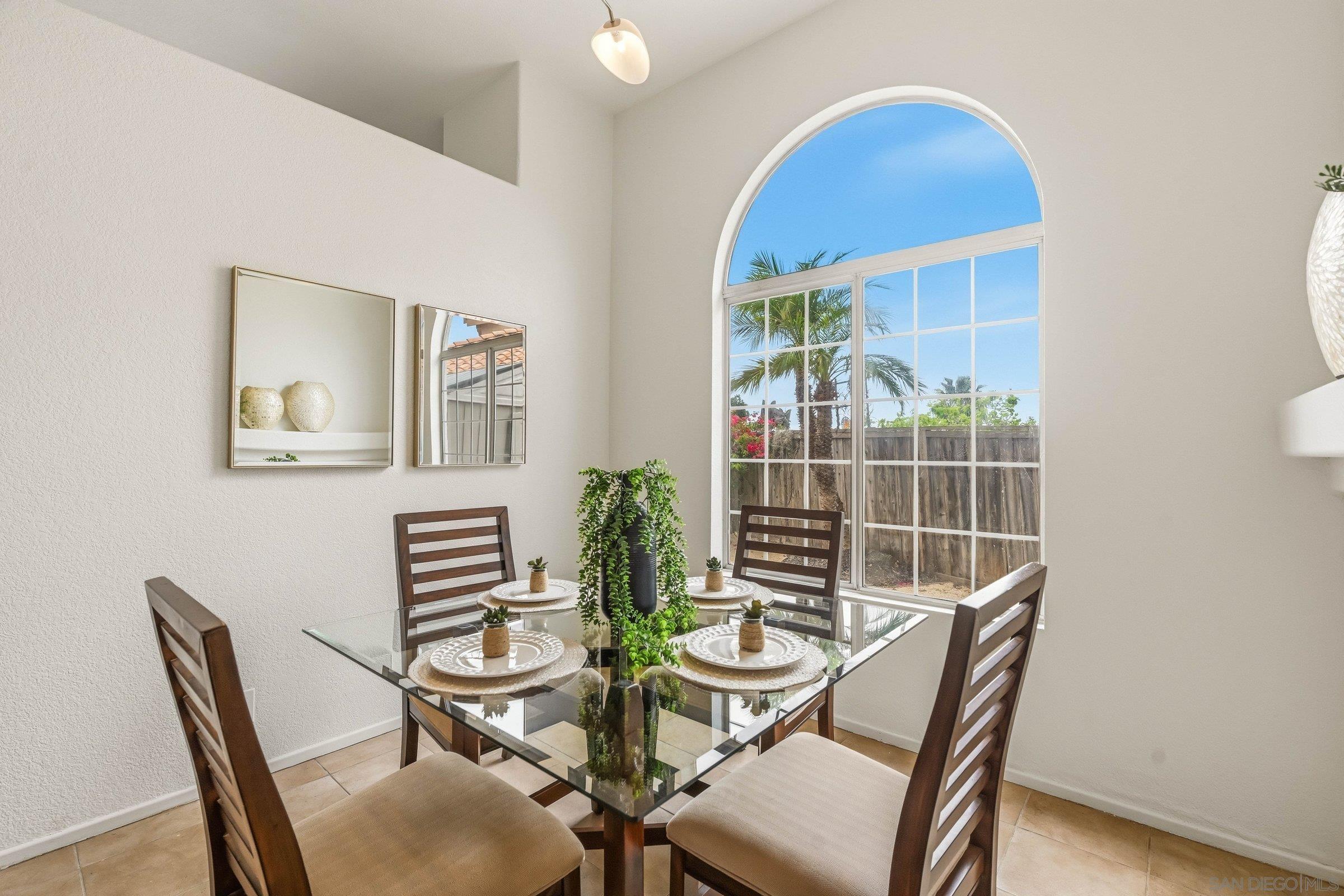 Detail Gallery Image 16 of 38 For 4290  via Clemente, Oceanside,  CA 92057 - 3 Beds | 2 Baths