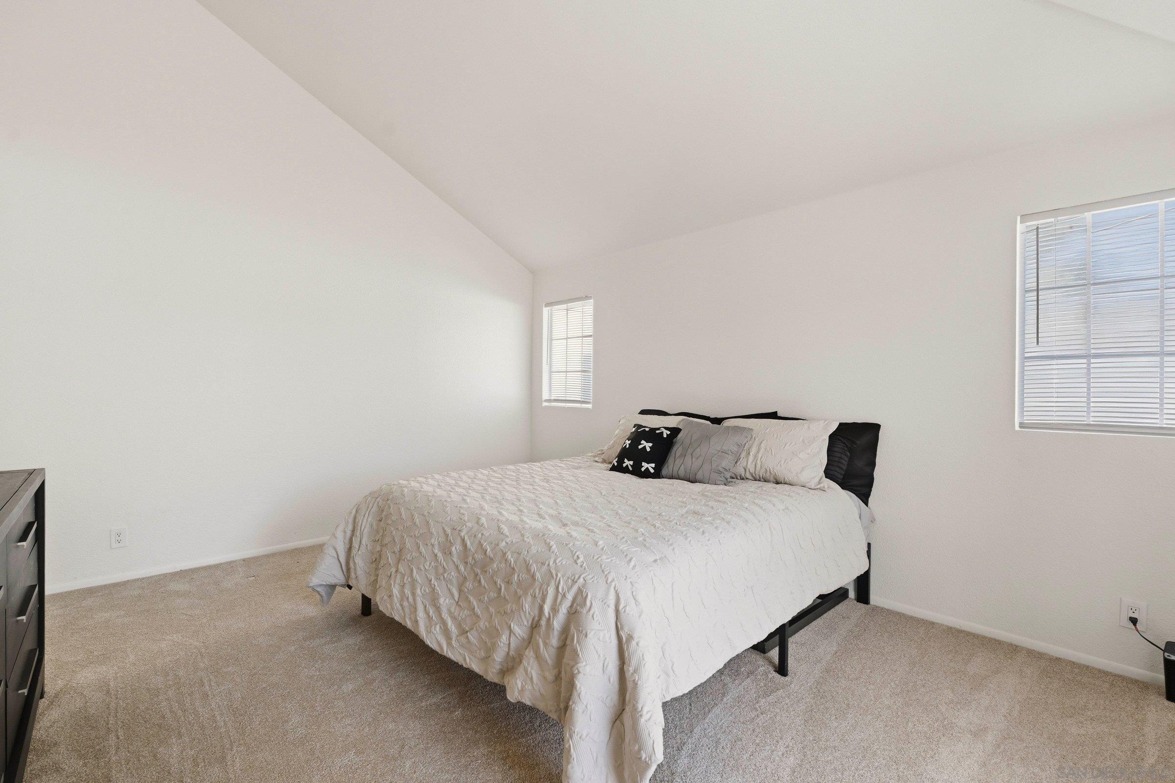 Detail Gallery Image 28 of 38 For 4290  via Clemente, Oceanside,  CA 92057 - 3 Beds | 2 Baths