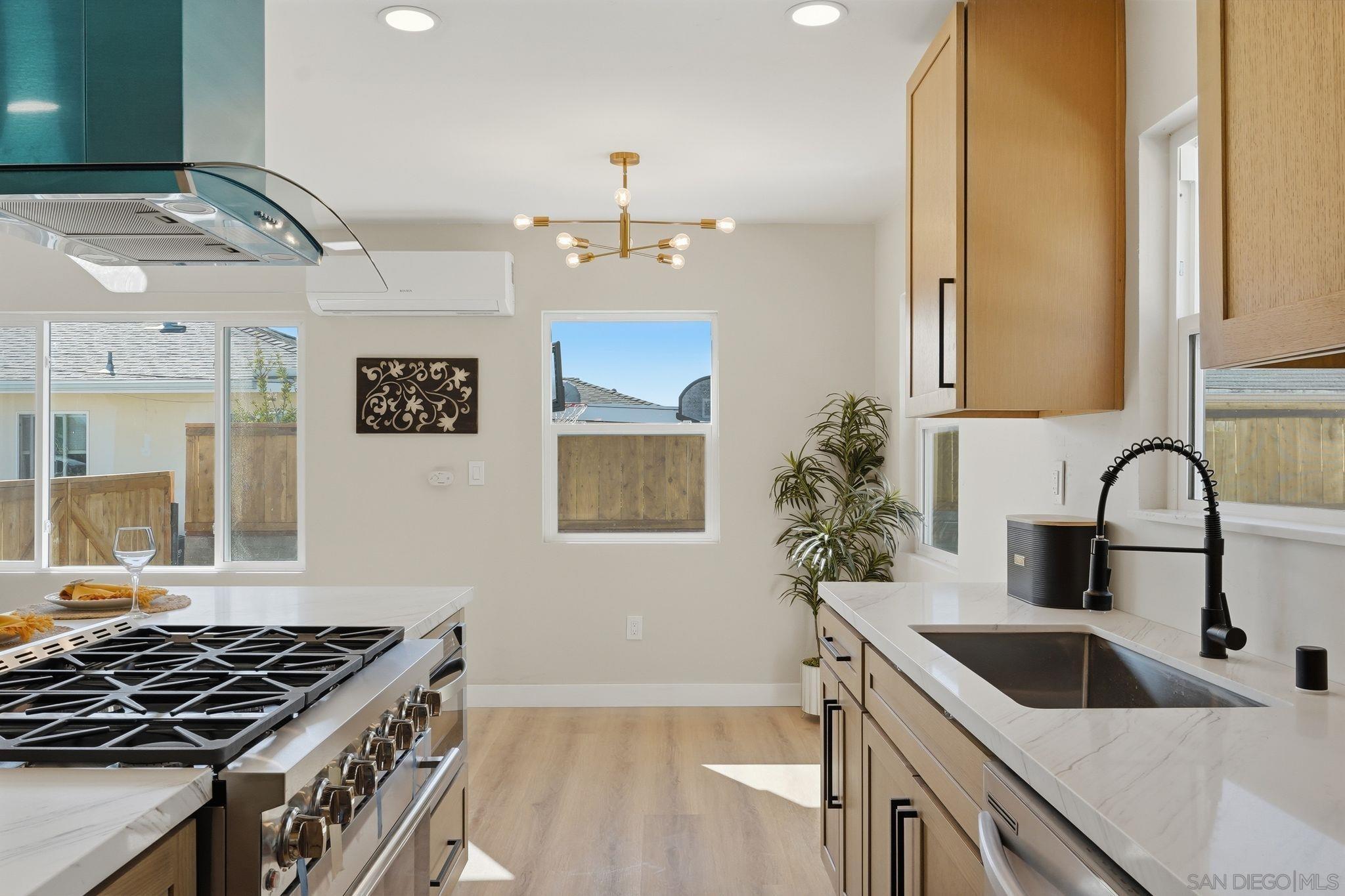 Detail Gallery Image 11 of 41 For 8758  Dallas St, La Mesa,  CA 91942 - 4 Beds | 3 Baths