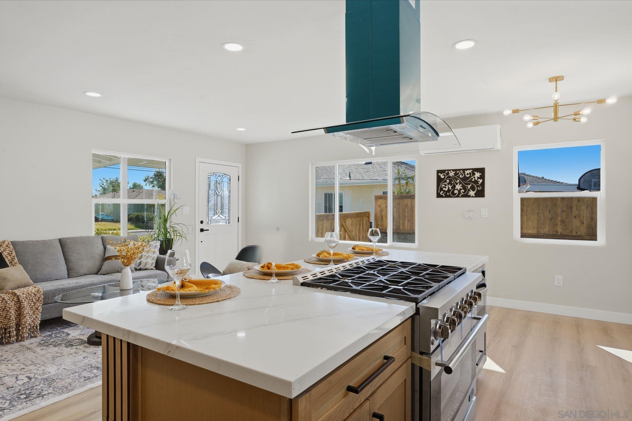 Detail Gallery Image 10 of 41 For 8758  Dallas St, La Mesa,  CA 91942 - 4 Beds | 3 Baths