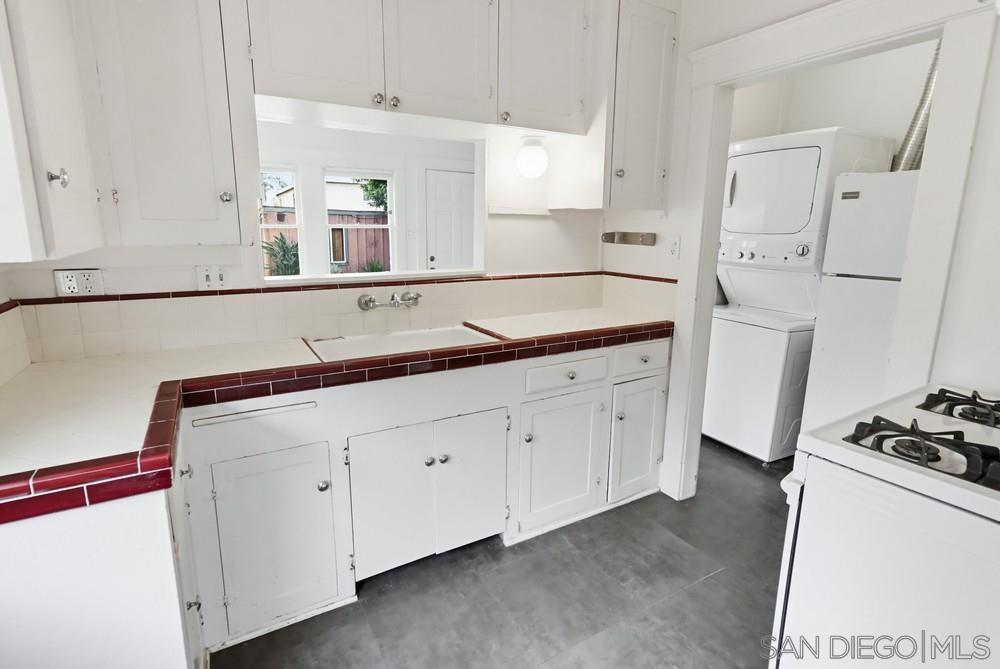 Detail Gallery Image 9 of 35 For 1081  Hayes Avenue, San Diego,  CA 92103 - 3 Beds | 1 Baths