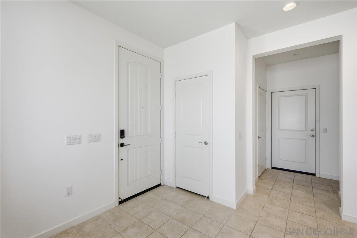 Detail Gallery Image 11 of 42 For 39319  Corvina, Temecula,  CA 92591 - 4 Beds | 2/1 Baths