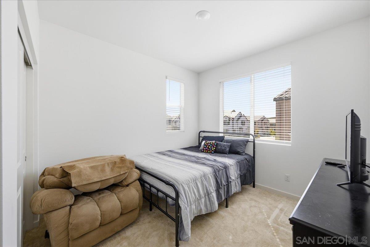 Detail Gallery Image 13 of 42 For 39319  Corvina, Temecula,  CA 92591 - 4 Beds | 2/1 Baths