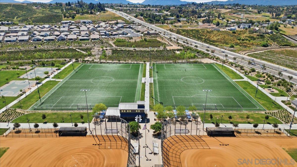 Detail Gallery Image 37 of 42 For 39319  Corvina, Temecula,  CA 92591 - 4 Beds | 2/1 Baths