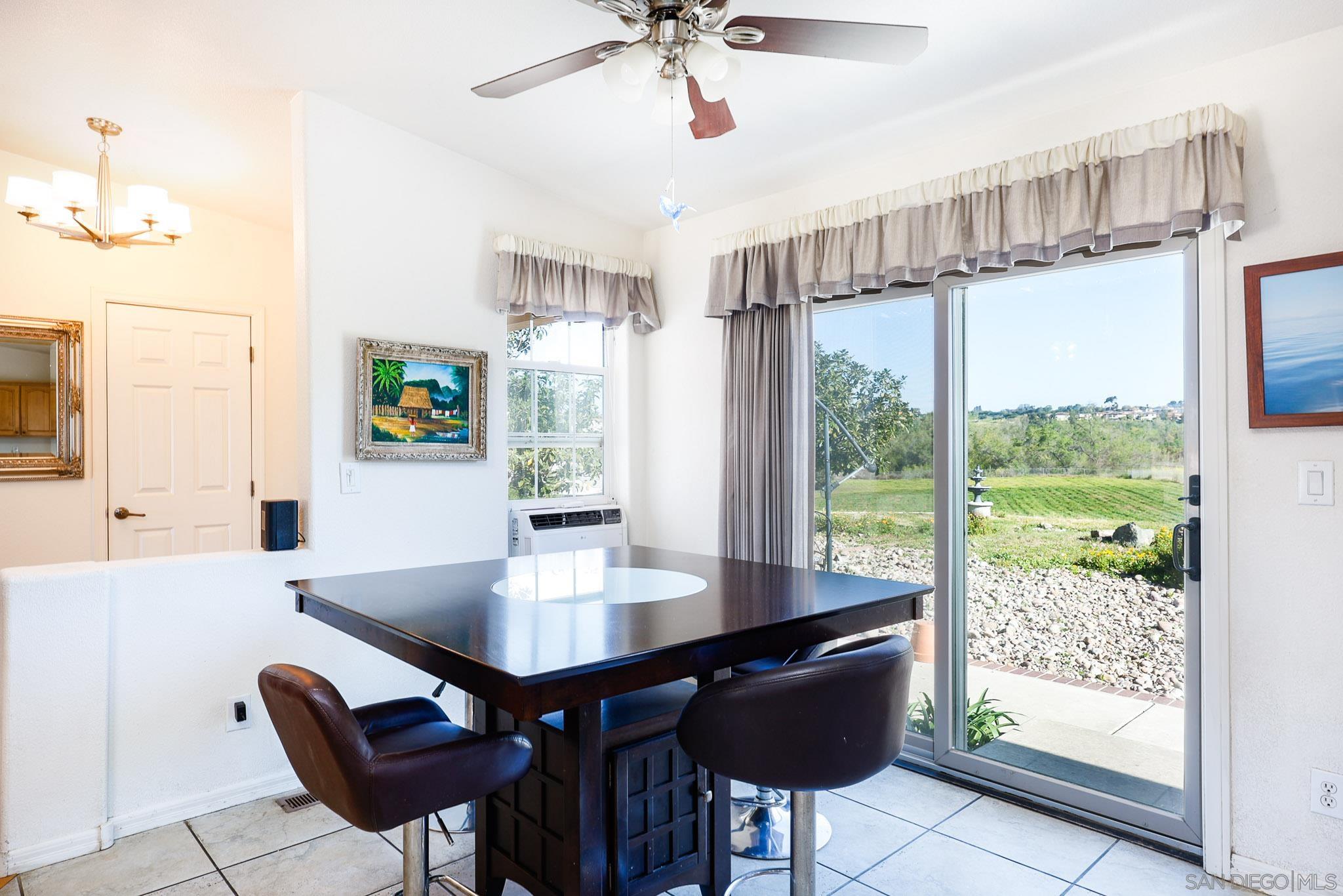 Detail Gallery Image 12 of 42 For 273  Stallion Dr, Oceanside,  CA 92057 - 3 Beds | 2 Baths