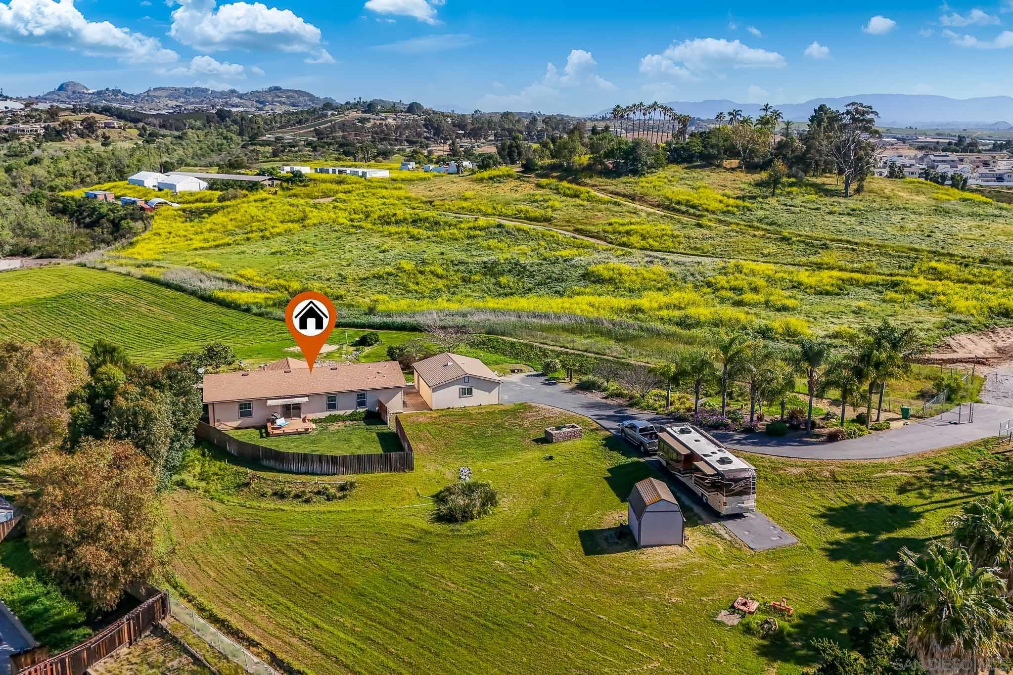 Detail Gallery Image 4 of 42 For 273  Stallion Dr, Oceanside,  CA 92057 - 3 Beds | 2 Baths