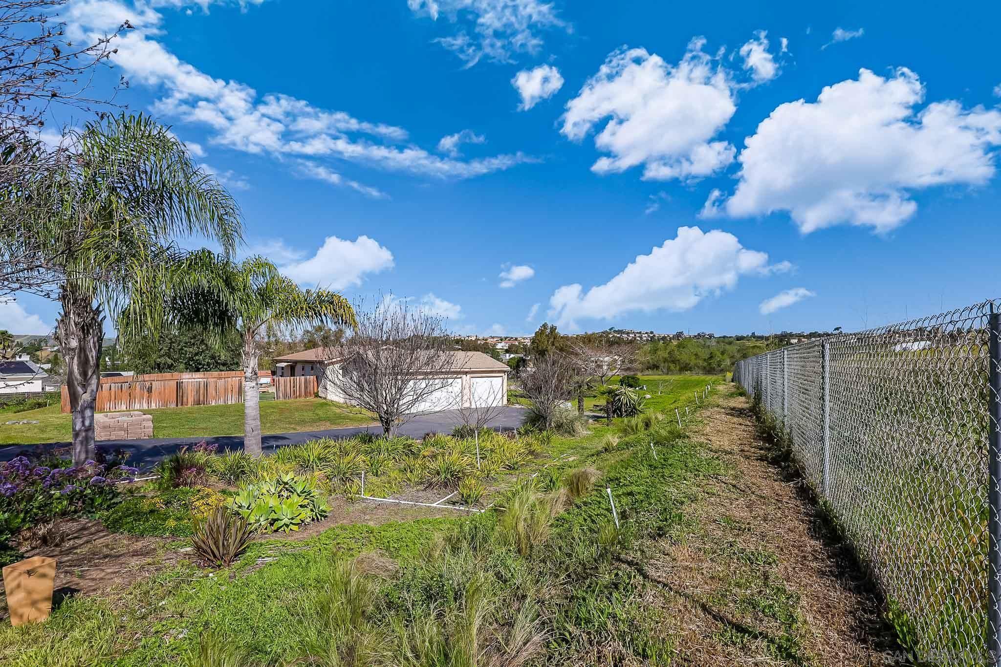 Detail Gallery Image 34 of 42 For 273  Stallion Dr, Oceanside,  CA 92057 - 3 Beds | 2 Baths
