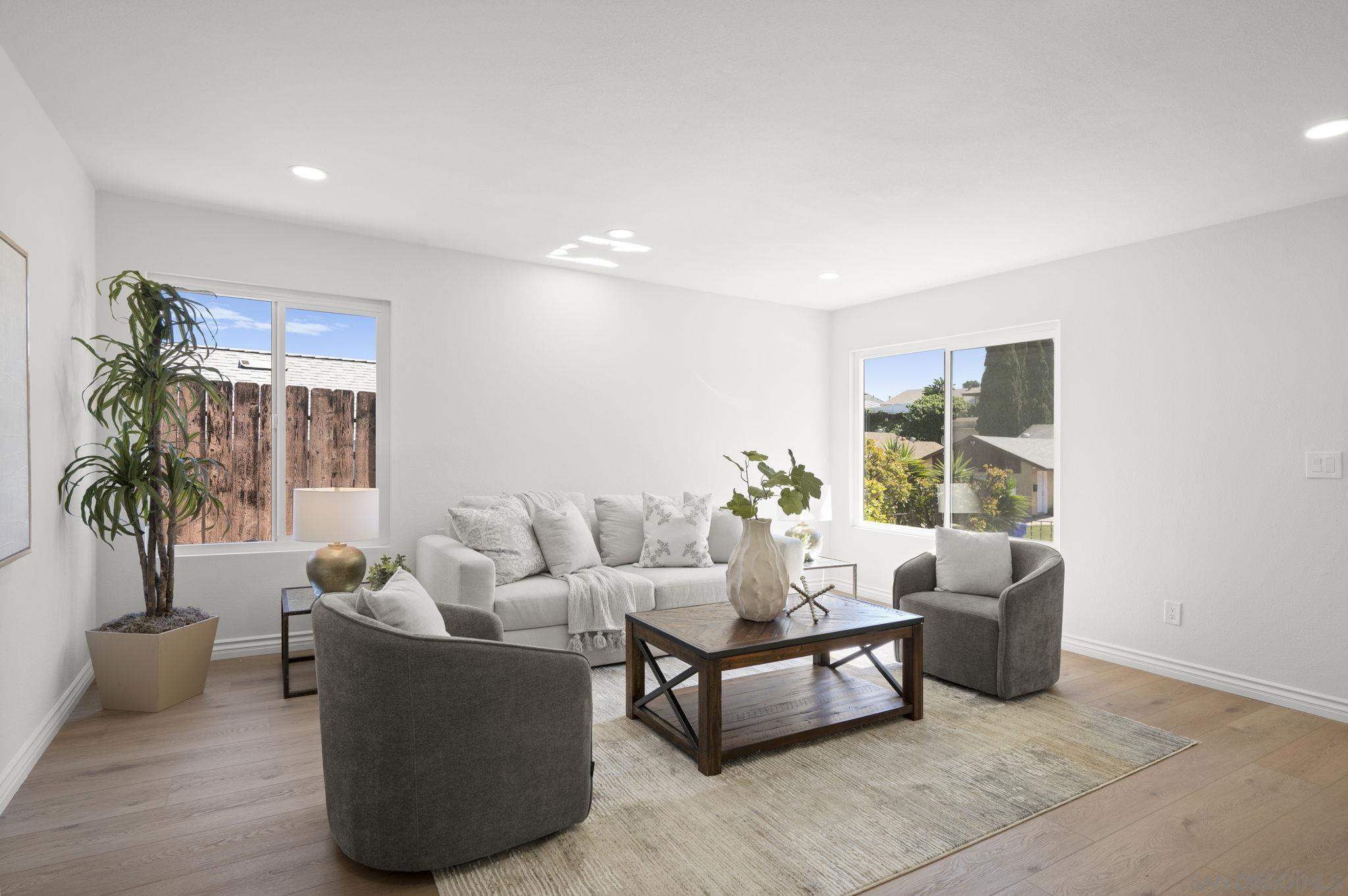 Detail Gallery Image 4 of 36 For 8432  Parkbrook St, San Diego,  CA 92114 - 4 Beds | 2 Baths