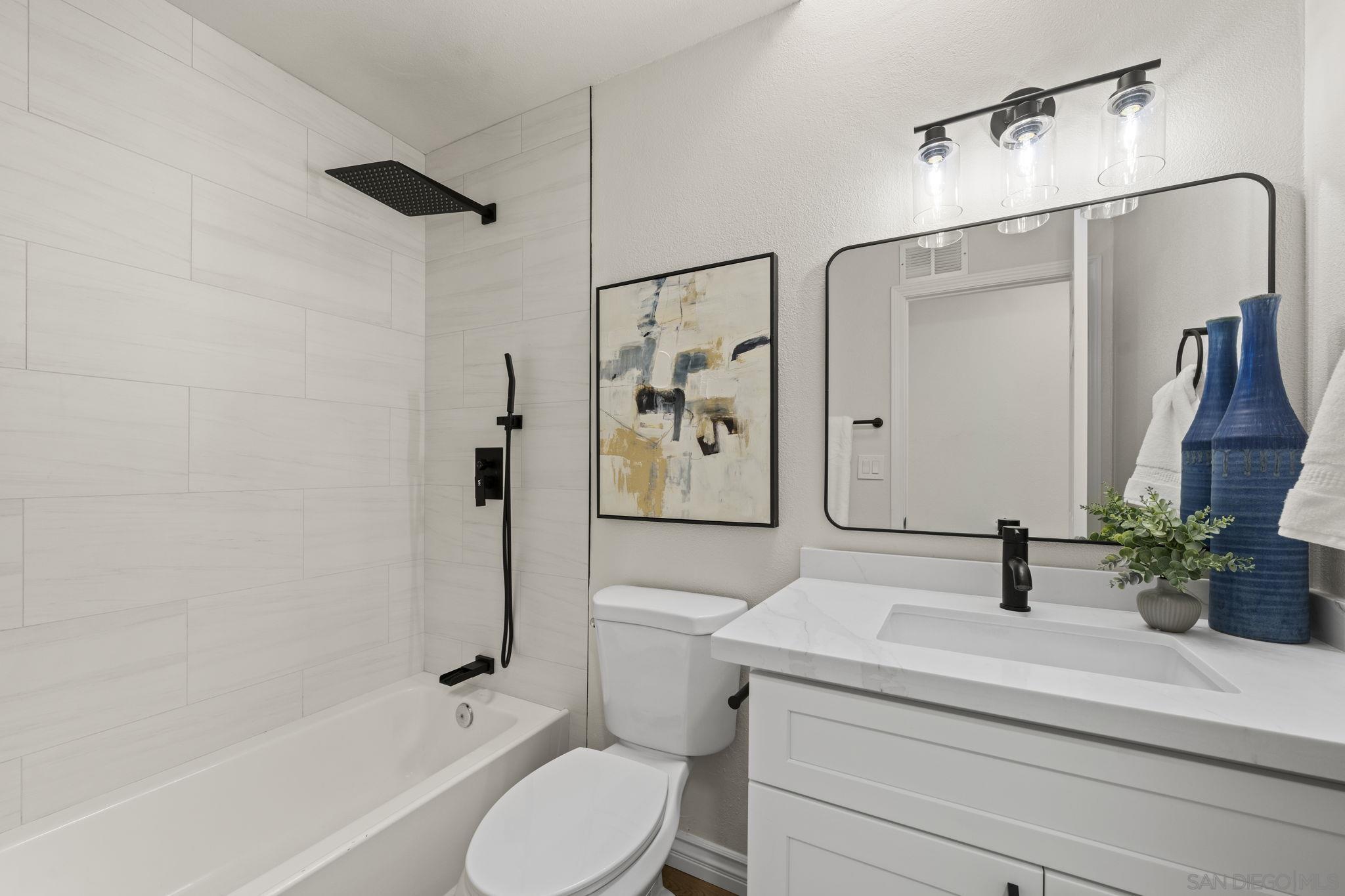 Detail Gallery Image 8 of 21 For 8432  Parkbrook St, San Diego,  CA 92114 - 4 Beds | 2 Baths