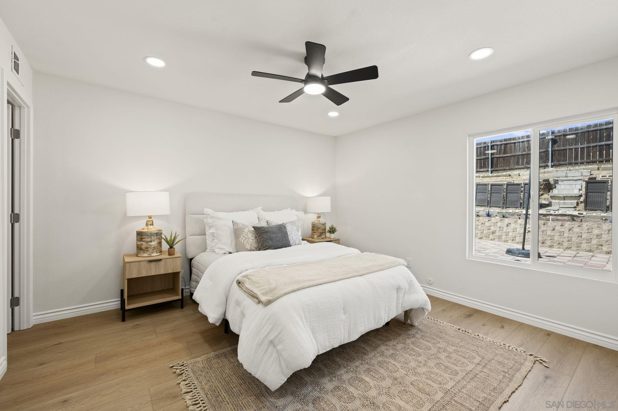 Detail Gallery Image 9 of 21 For 8432  Parkbrook St, San Diego,  CA 92114 - 4 Beds | 2 Baths