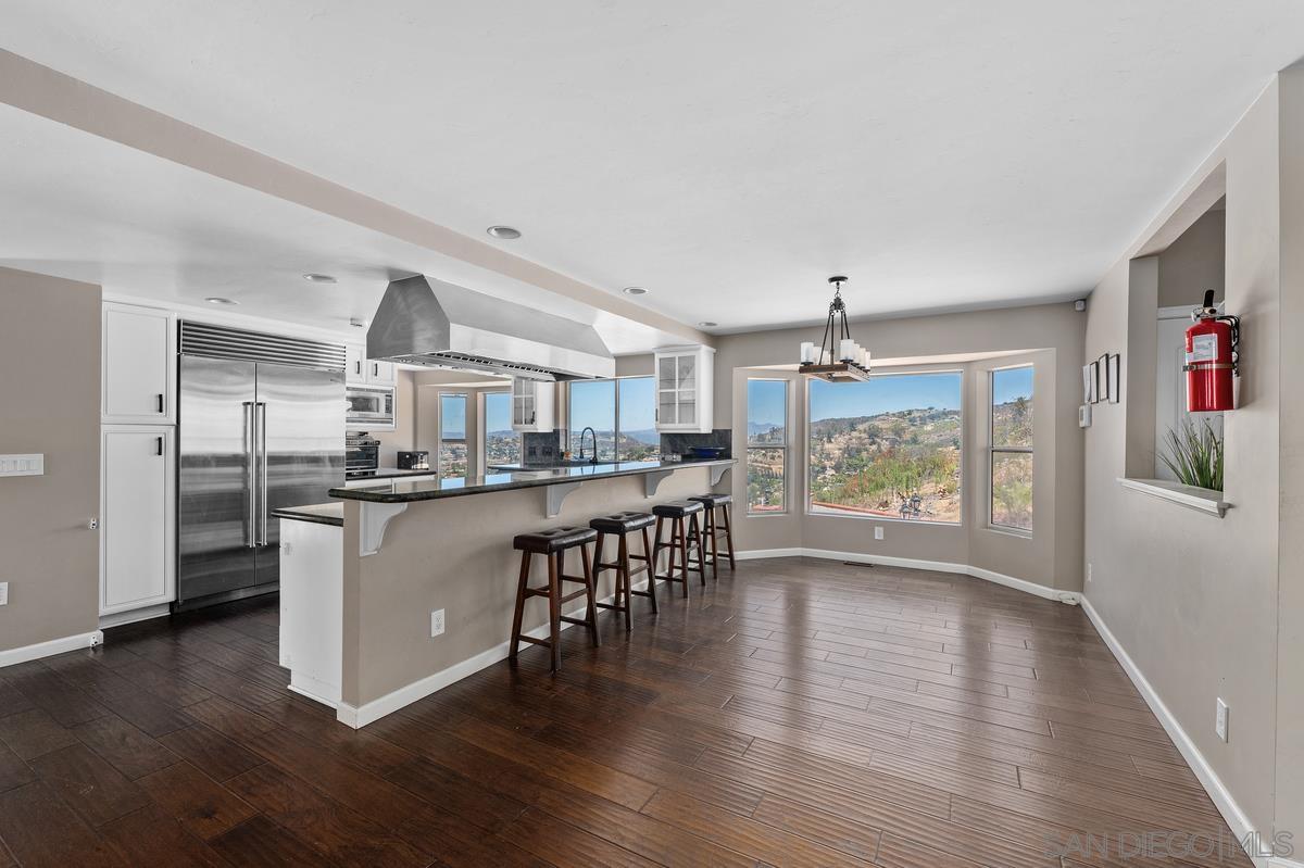 Detail Gallery Image 16 of 61 For 2155  Vista Valley Rim Pl, El Cajon,  CA 92019 - 4 Beds | 4 Baths