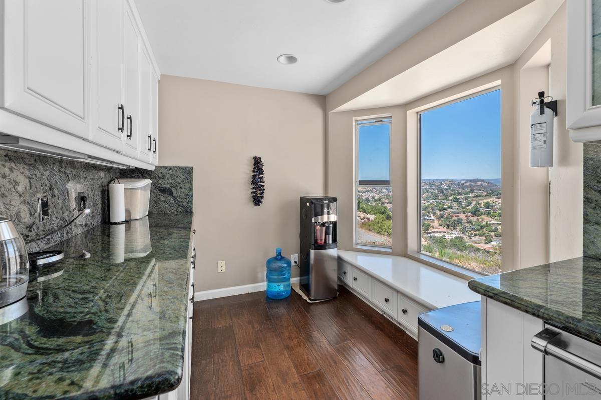 Detail Gallery Image 20 of 61 For 2155  Vista Valley Rim Pl, El Cajon,  CA 92019 - 4 Beds | 4 Baths