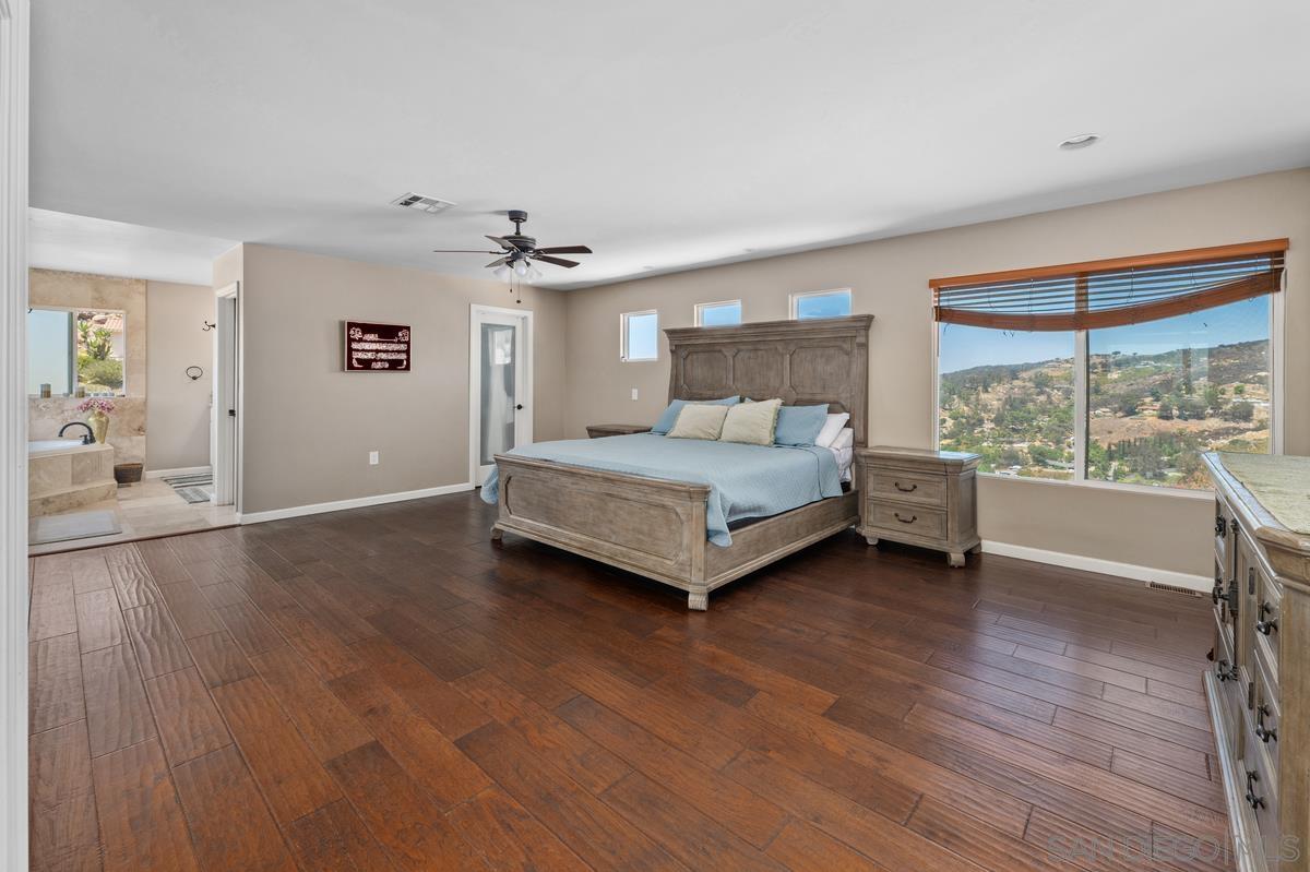 Detail Gallery Image 21 of 61 For 2155  Vista Valley Rim Pl, El Cajon,  CA 92019 - 4 Beds | 4 Baths