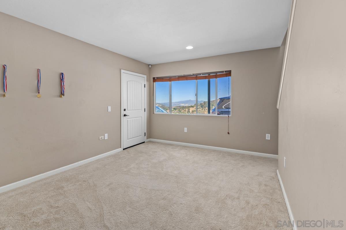 Detail Gallery Image 25 of 61 For 2155  Vista Valley Rim Pl, El Cajon,  CA 92019 - 4 Beds | 4 Baths