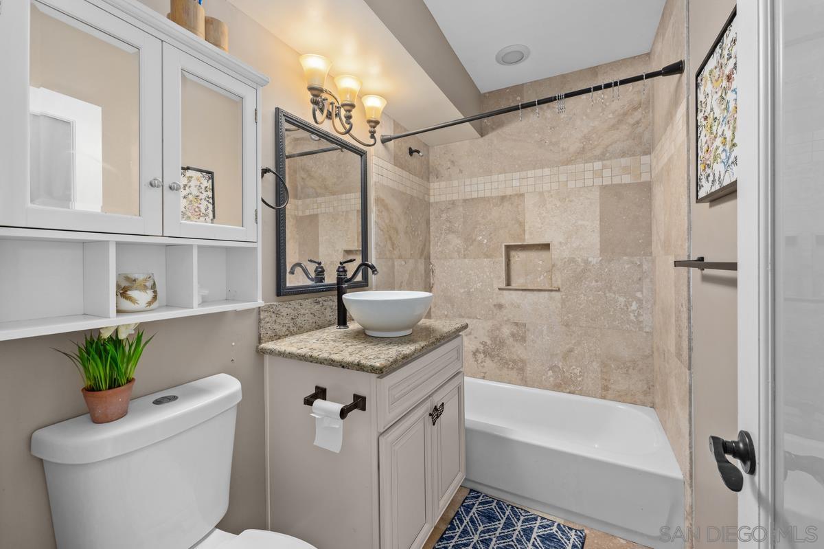 Detail Gallery Image 26 of 61 For 2155  Vista Valley Rim Pl, El Cajon,  CA 92019 - 4 Beds | 4 Baths