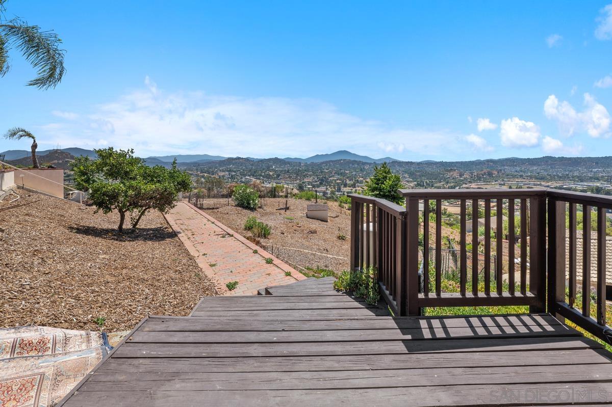 Detail Gallery Image 29 of 61 For 2155  Vista Valley Rim Pl, El Cajon,  CA 92019 - 4 Beds | 4 Baths