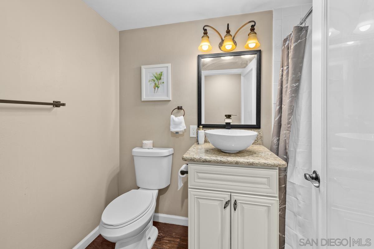 Detail Gallery Image 31 of 61 For 2155  Vista Valley Rim Pl, El Cajon,  CA 92019 - 4 Beds | 4 Baths