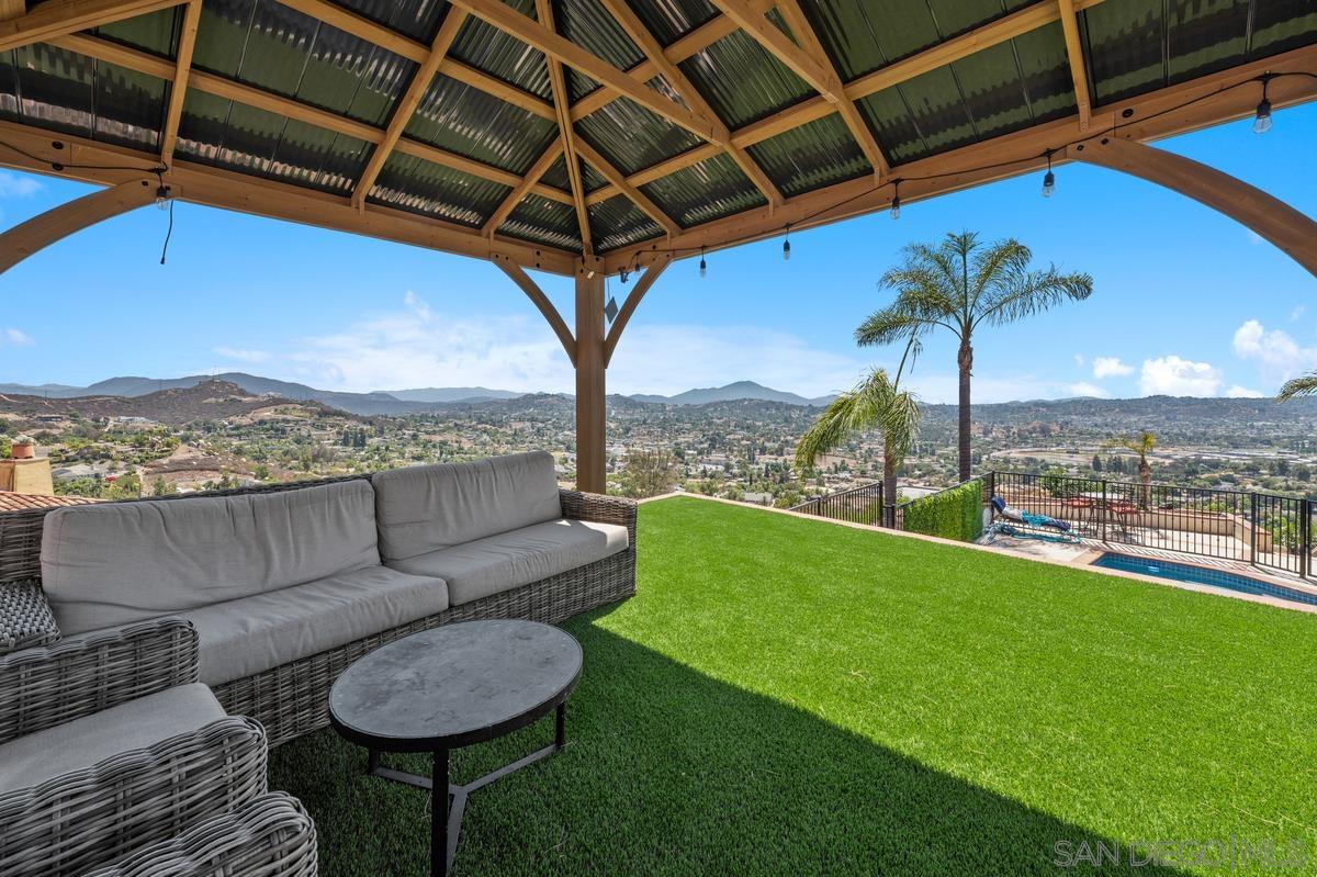 Detail Gallery Image 36 of 61 For 2155  Vista Valley Rim Pl, El Cajon,  CA 92019 - 4 Beds | 4 Baths