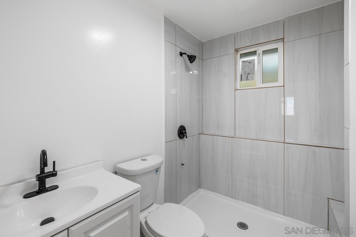 Detail Gallery Image 44 of 61 For 2155  Vista Valley Rim Pl, El Cajon,  CA 92019 - 4 Beds | 4 Baths