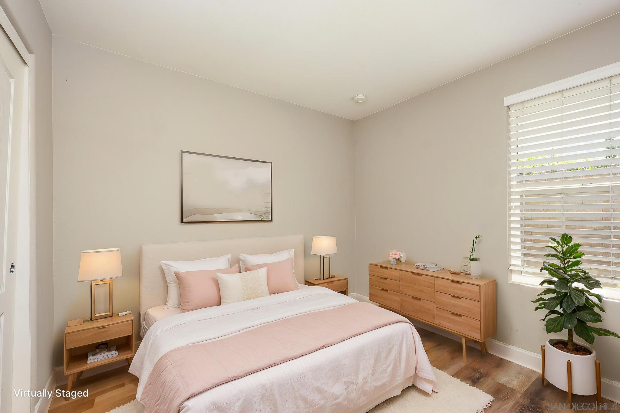 Detail Gallery Image 19 of 36 For 5055  Coral Sand Ter, San Diego,  CA 92117 - 3 Beds | 3/1 Baths