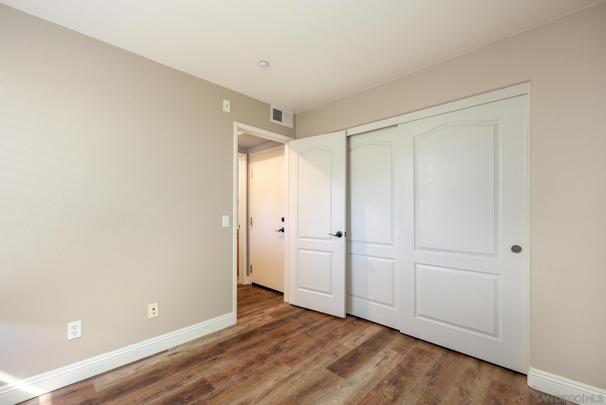 Detail Gallery Image 21 of 36 For 5055  Coral Sand Ter, San Diego,  CA 92117 - 3 Beds | 3/1 Baths
