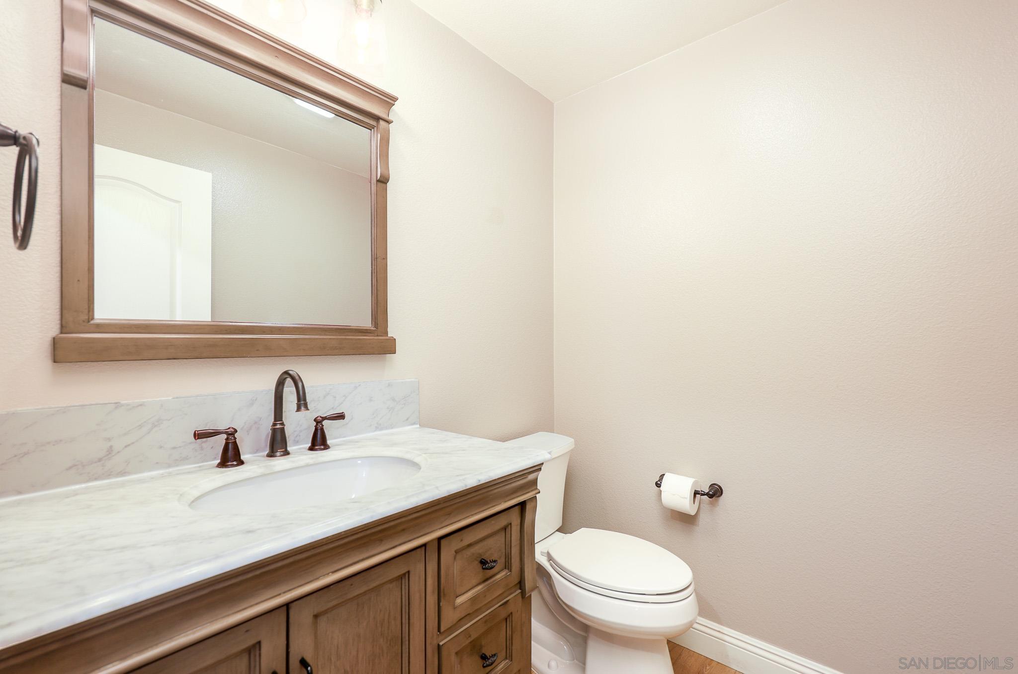 Detail Gallery Image 10 of 36 For 5055  Coral Sand Ter, San Diego,  CA 92117 - 3 Beds | 3/1 Baths