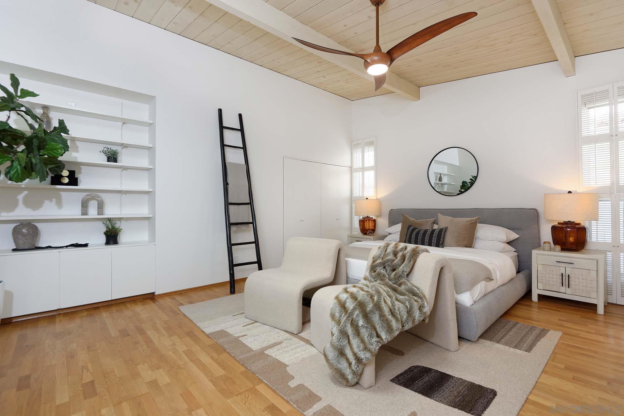 Detail Gallery Image 15 of 24 For 8348  Paseo Del Ocaso, La Jolla,  CA 92037 - 4 Beds | 3 Baths