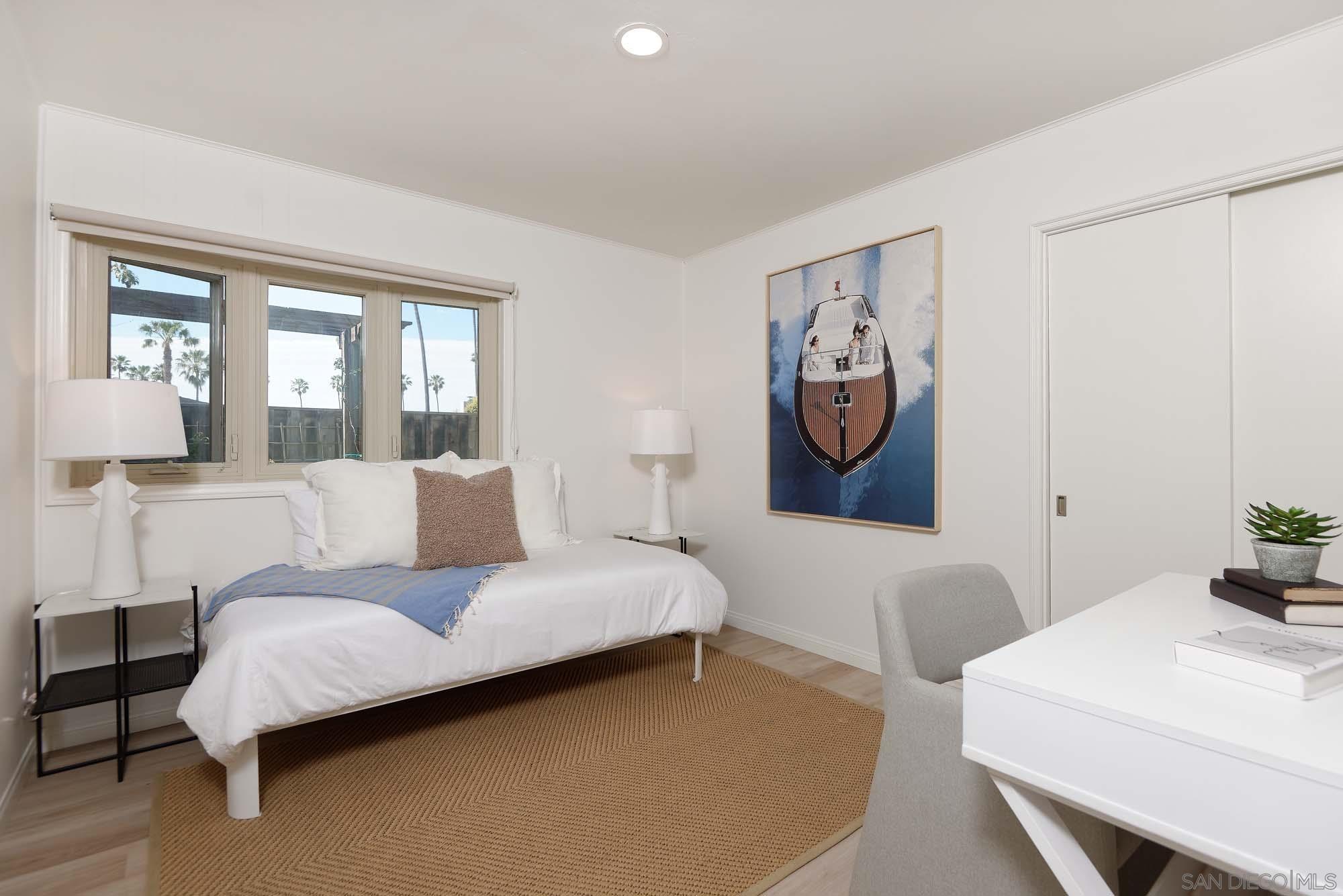 Detail Gallery Image 19 of 24 For 8348  Paseo Del Ocaso, La Jolla,  CA 92037 - 4 Beds | 3 Baths